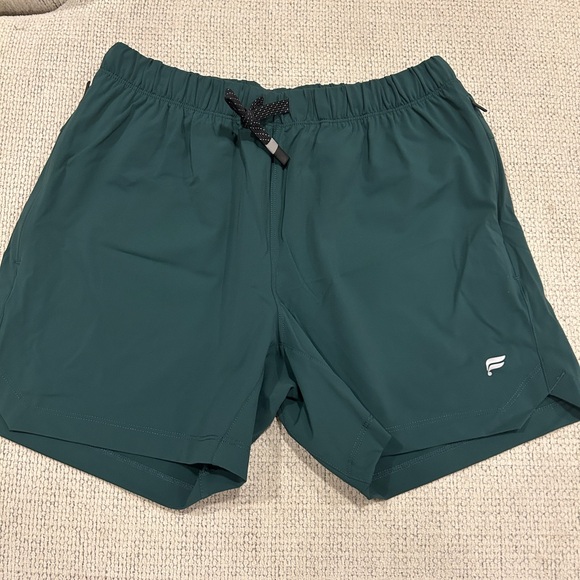 Fabletics 5” shorts - Picture 2 of 3